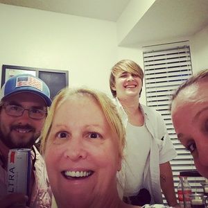 Meet your Posher, Joni